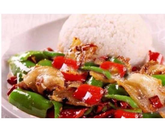 Spicy Stir-Fried Beef 香辣小炒牛肉盖饭